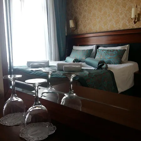 Blue Tuana Old 3*