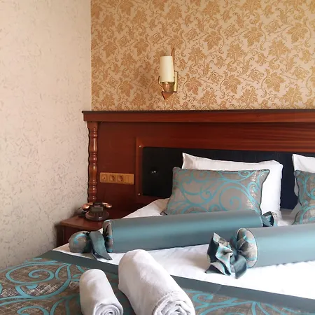 Отель Blue Tuana Old 3*