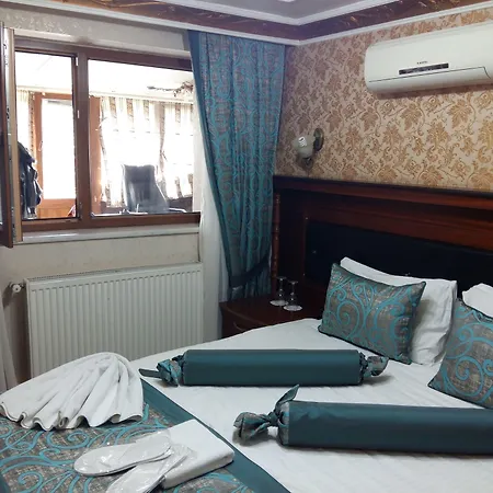 Blue Tuana Old Отель 3*