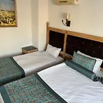 Blue Tuana Old 3*