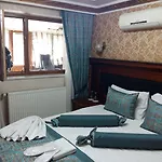 Blue Tuana Old Hotel 3*