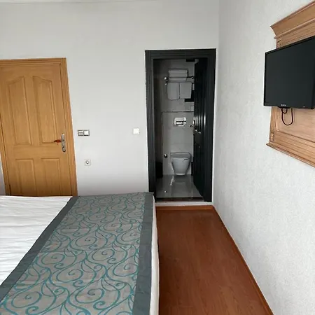 Blue Tuana Old Hotel 3*