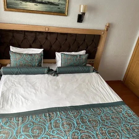 Blue Tuana Old 3*
