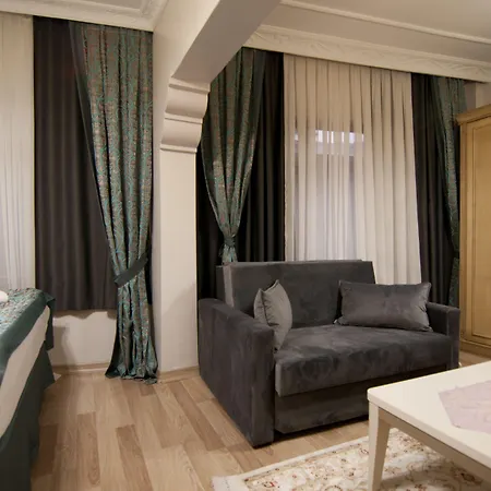 Blue Tuana Old 3*