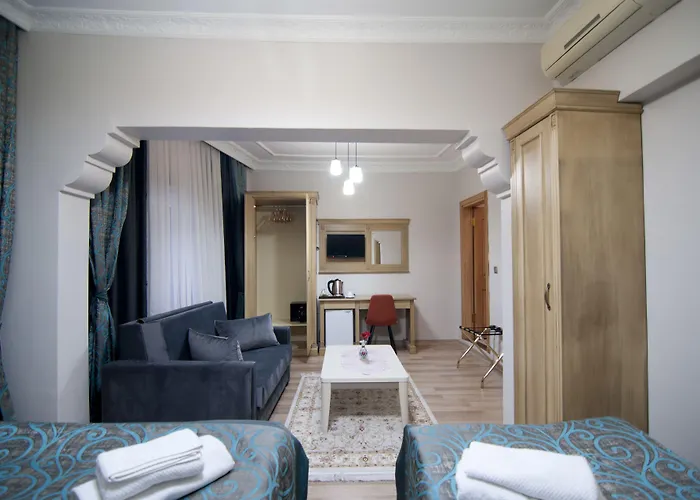Blue Tuana Old Hotel 3*