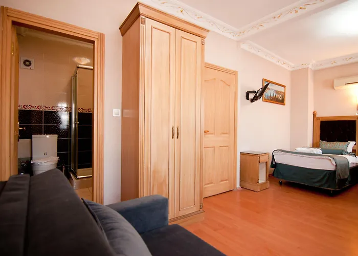 Blue Tuana Old Hotel 3*