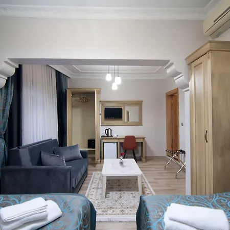 Blue Tuana Old Hotel 3*