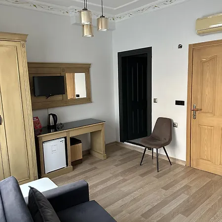 Blue Tuana Old Hotel 3*